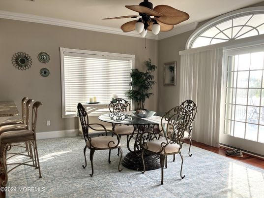 Dining room, Interior, Wood Texture Flooring
