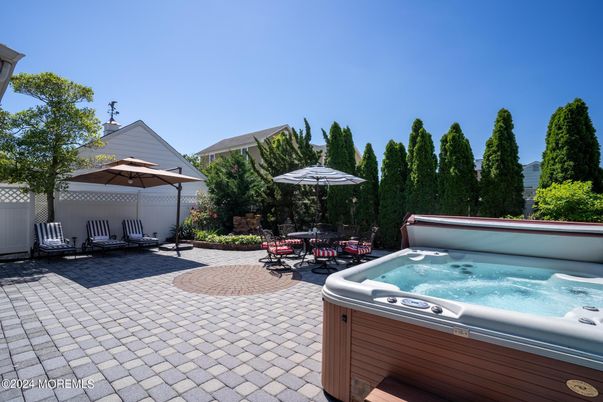Exterior, Hot Tub