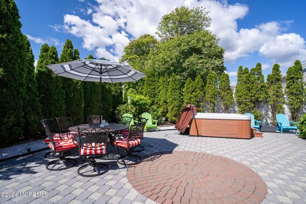 Exterior, Hot Tub