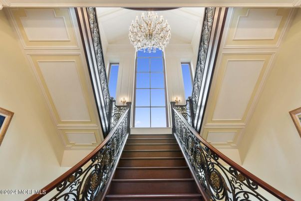 Chandelier, Interior