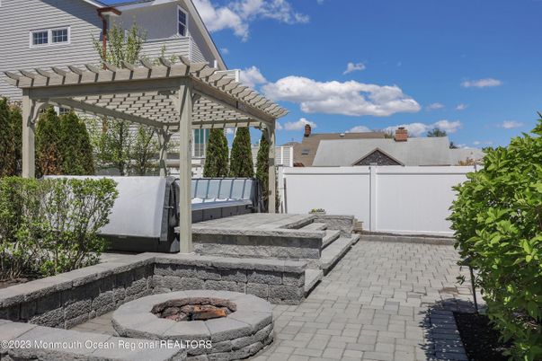 Exterior, Hot Tub