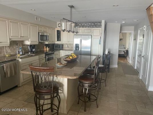 Interior, Kitchen, Pendant Lights, Recessed Lighting, Stainless Steel Appliances