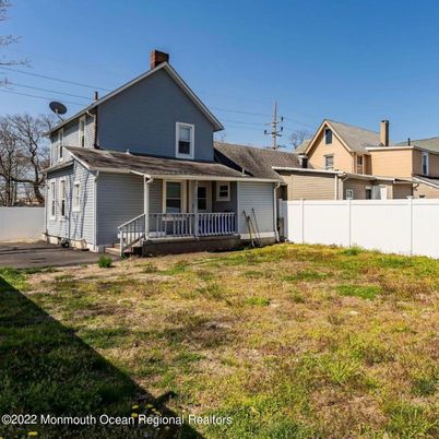 Backyard, Exterior, Facade, Farmhouse