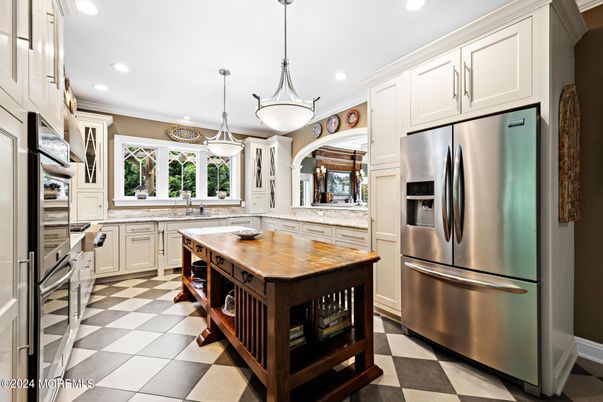 Interior, Kitchen, Pendant Lights, Recessed Lighting, Stainless Steel Appliances