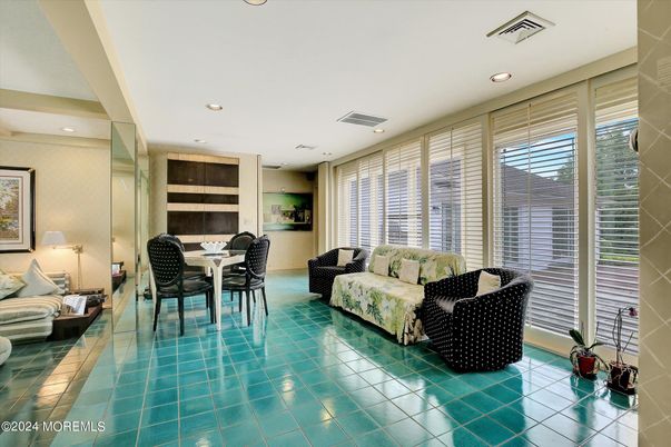 Dining room, Interior, Living room, Recessed Lighting