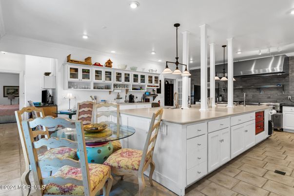 Dining room, Interior, Kitchen, Pendant Lights, Recessed Lighting, Stainless Steel Appliances