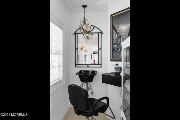 Chandelier, Interior