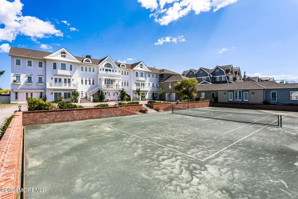 Exterior, Tennis Courts