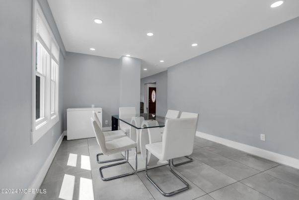 Dining room, Interior, Recessed Lighting