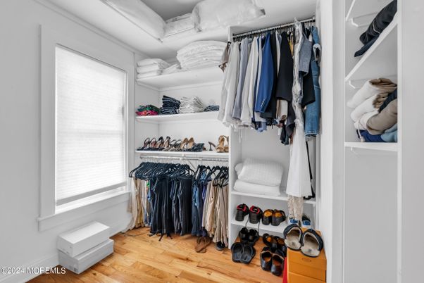 Interior, Walk-in Closets, Wood Texture Flooring