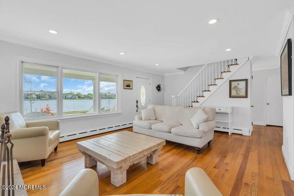 Interior, Living room, Recessed Lighting, Water, Wood Texture Flooring