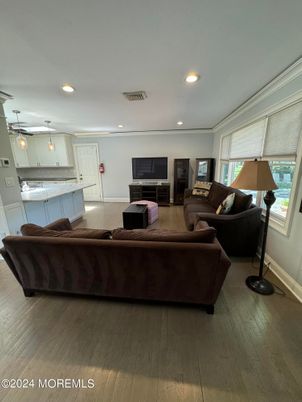 Interior, Living room, Pendant Lights, Recessed Lighting, Wood Texture Flooring