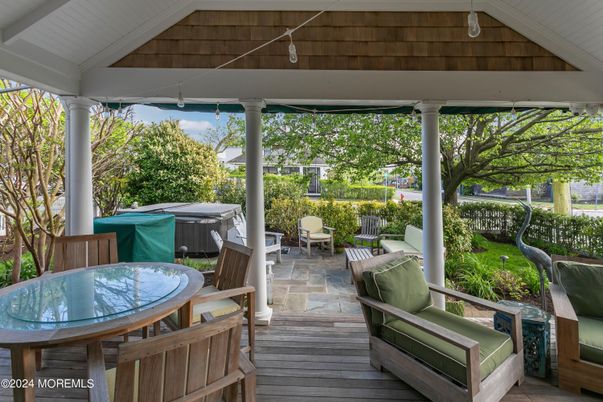 Exterior, Hot Tub