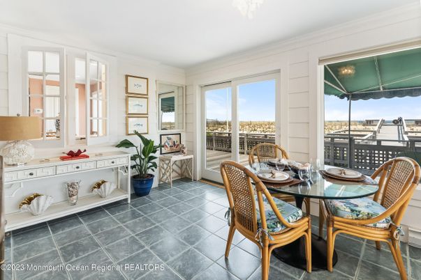 Dining room, Interior