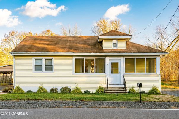 Exterior, Facade, Cape Cod