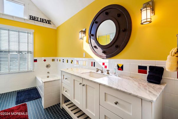 Bathroom, Dual Sink Vanities, Interior