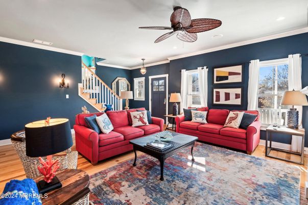 Interior, Living room, Pendant Lights, Recessed Lighting, Wood Texture Flooring