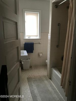 Bathroom, Free Standing Baths, Interior