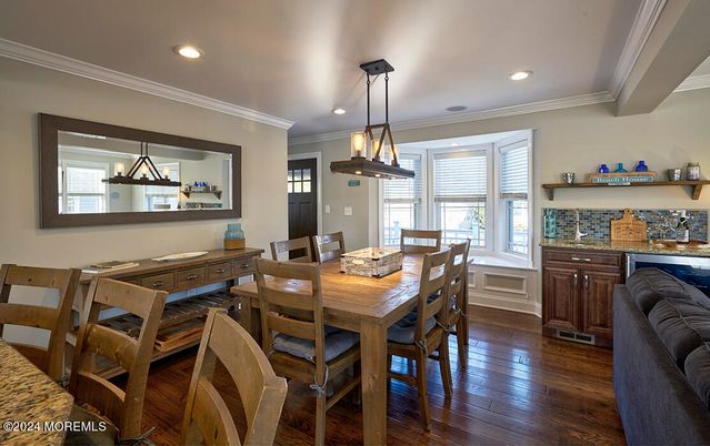 Dining room, Interior, Pendant Lights, Recessed Lighting, Wood Texture Flooring