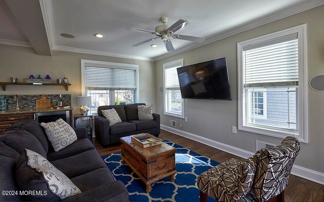 Interior, Living room, Recessed Lighting, Wood Texture Flooring