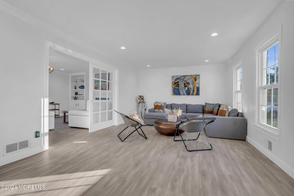 Interior, Living room, Recessed Lighting, Wood Texture Flooring