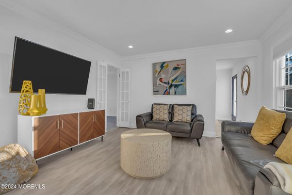 Interior, Living room, Recessed Lighting, Wood Texture Flooring