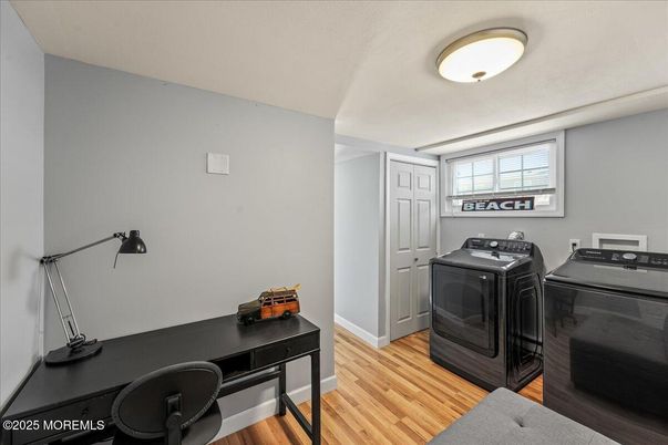 Home Office, Interior, Washer, Wood Texture Flooring