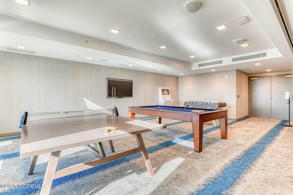 Billiard Table, Game Room, Interior, Recessed Lighting