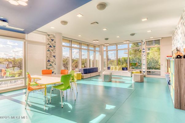 Dining room, Interior, Living room, Recessed Lighting