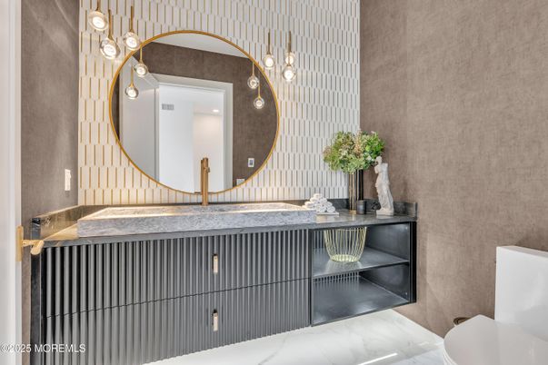Bathroom, Interior, Marble, Pendant Lights