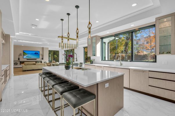 Interior, Kitchen, Living room, Marble, Pendant Lights, Recessed Lighting