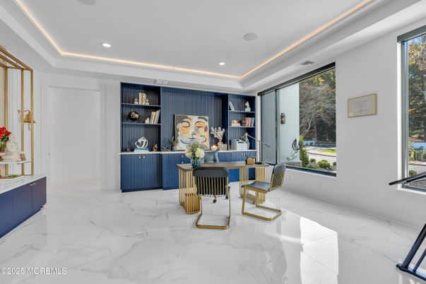 Interior, Marble, Recessed Lighting