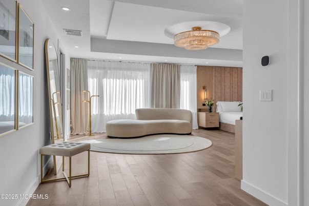 Chandelier, Interior, Recessed Lighting, Wood Texture Flooring