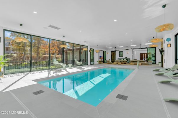 Interior, Pendant Lights, Pool, Recessed Lighting