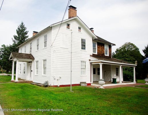 Backyard, Exterior, Facade, Farmhouse