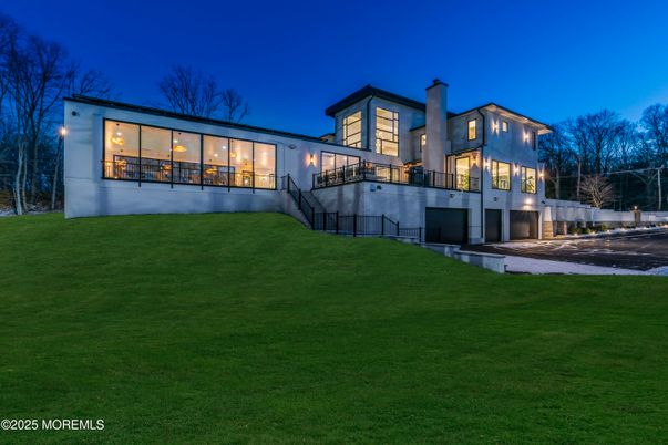 Backyard, Exterior, Facade, Modern