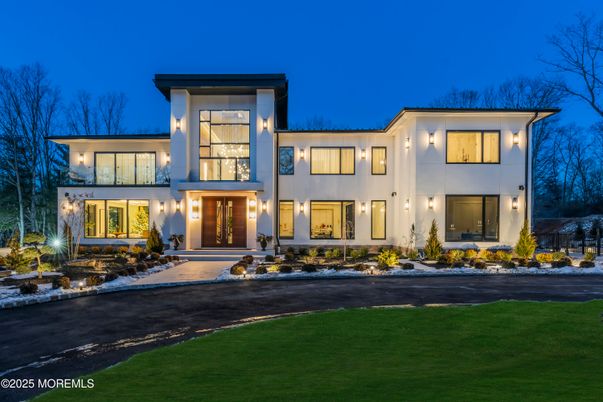 Backyard, Exterior, Facade, Modern