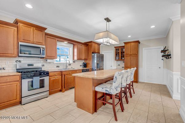 Interior, Kitchen, Pendant Lights, Recessed Lighting, Stainless Steel Appliances
