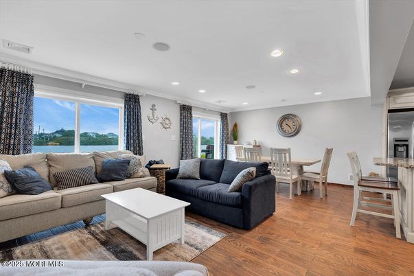 Dining room, Interior, Living room, Recessed Lighting, Wood Texture Flooring