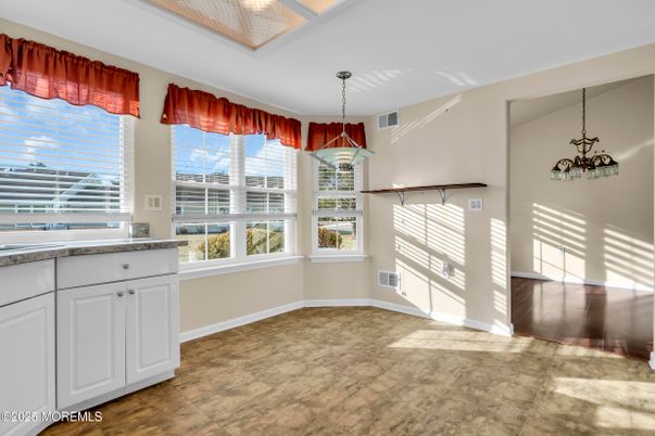 Interior, Pendant Lights, Wood Texture Flooring
