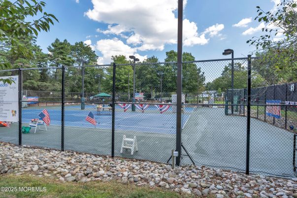 Exterior, Tennis Courts