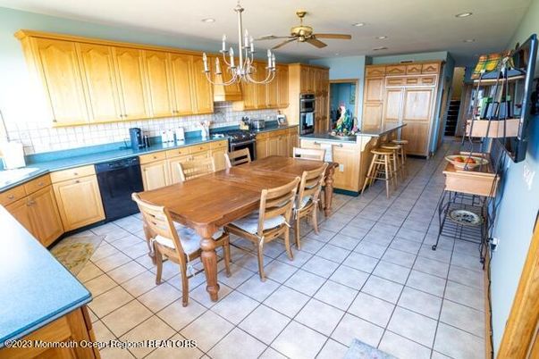 Chandelier, Dining room, Interior, Kitchen, Recessed Lighting
