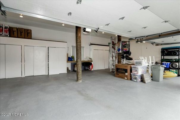 Garage, Interior