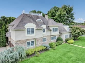 Backyard, Exterior, Facade, Brick Facade, French Provincial
