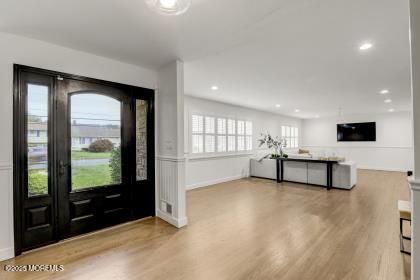 Interior, Recessed Lighting, Wood Texture Flooring
