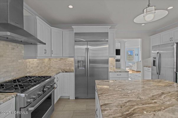 Interior, Kitchen, Pendant Lights, Recessed Lighting, Stainless Steel Appliances