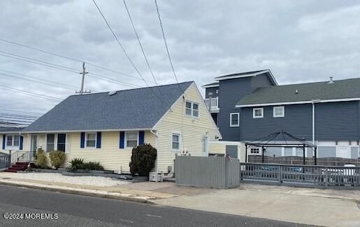 Exterior, Facade, Cape Cod