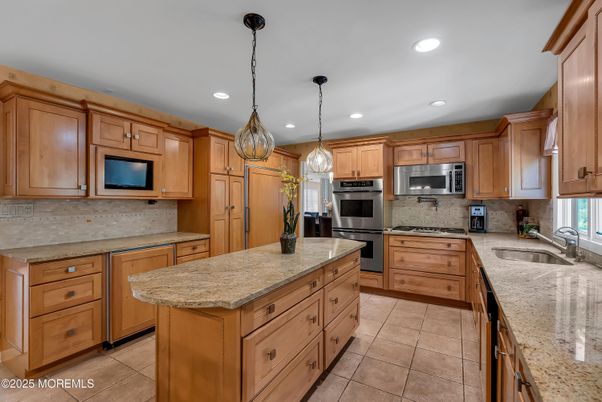 Interior, Kitchen, Pendant Lights, Recessed Lighting, Stainless Steel Appliances