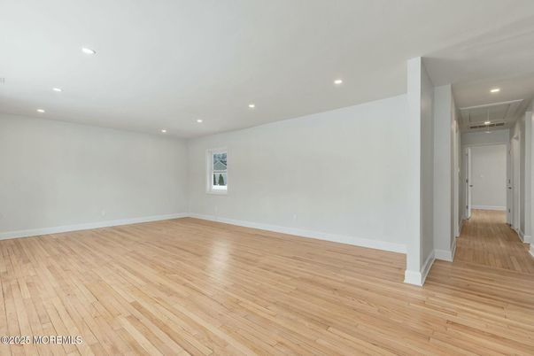 Empty room, Interior, Recessed Lighting, Wood Texture Flooring