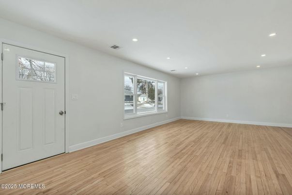 Empty room, Interior, Recessed Lighting, Wood Texture Flooring